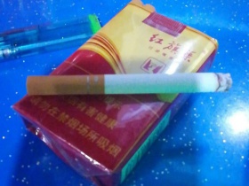 红旗渠(软红黄)香烟价格表_多少钱一盒2