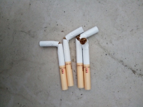 钻石(平安)香烟价格表_多少钱一盒1