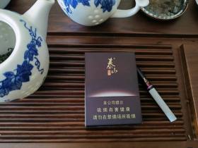 泰山(拂光)香烟价格表_批发价多少钱一盒3