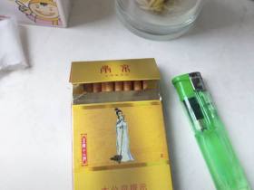 南京(金陵十二钗烤烟)香烟价格表_南京十二钗金钗多少钱一盒4