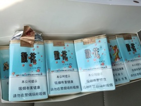散花(软蓝)香烟价格表_批发价多少钱一盒3