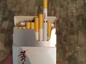 黄山(中国画细支.老版)香烟价格表_黄山中国画细支旧版多少钱一盒4