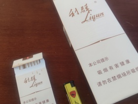 利群(西湖恋)香烟价格表_利群西湖恋旧版多少钱一盒5