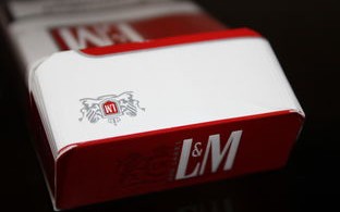 在上海能买到良友香烟吗_烟价格查询扫描二维码_老仁义和谐香烟的市场现状